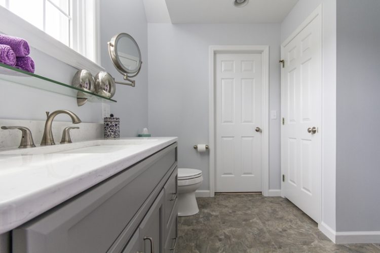 A beautiful and clean bathroom.