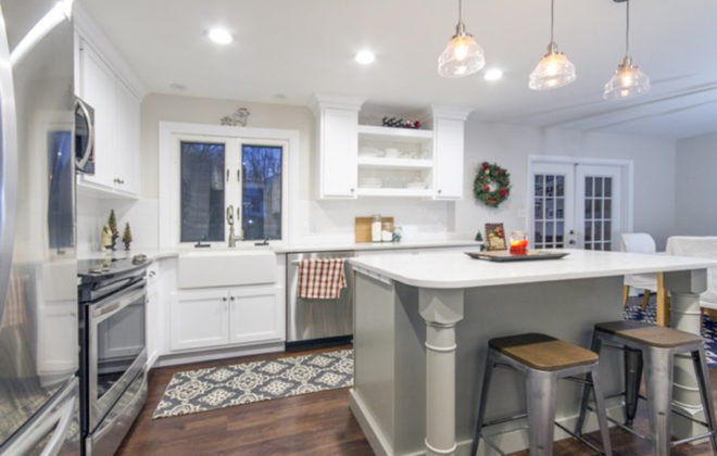 A beautiful and well maintained kitchen.