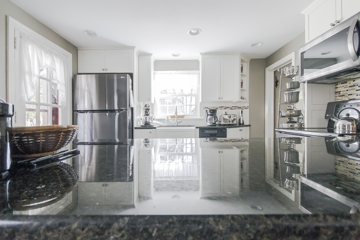 A mirror clean counter top.